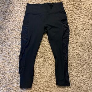 Fabletics Powerhold 3/4 Length Mesh Sides with Pockets Leggings